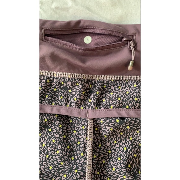 Lulu Run Times Short 6 - Picture 1 of 3